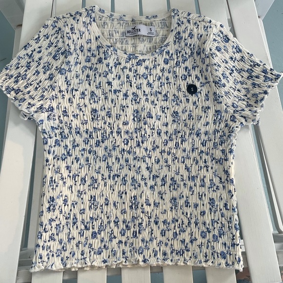 NWT Bundle of 2 Hollister crop tops sz S - Picture 2 of 7